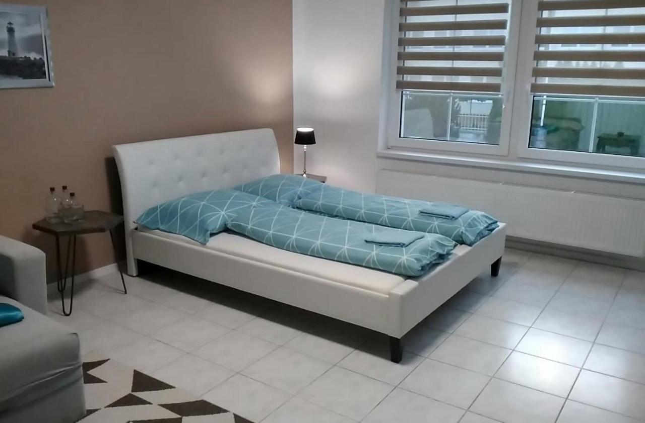 Slnecny Apartmanovy Dom Oslany Dış mekan fotoğraf