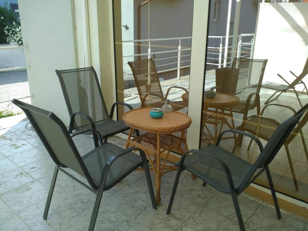 Slnecny Apartmanovy Dom Oslany Dış mekan fotoğraf