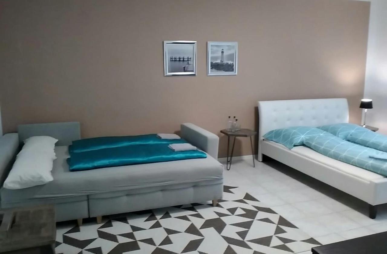 Slnecny Apartmanovy Dom Oslany Dış mekan fotoğraf