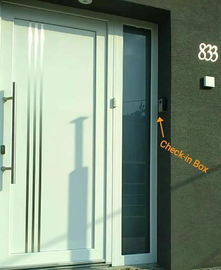 Slnecny Apartmanovy Dom Oslany Dış mekan fotoğraf