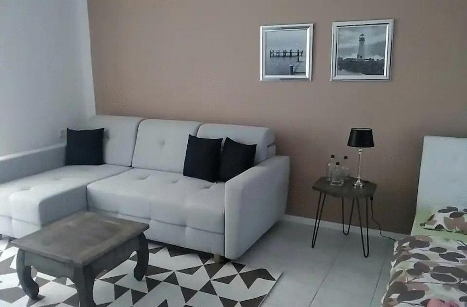 Slnecny Apartmanovy Dom Oslany Dış mekan fotoğraf